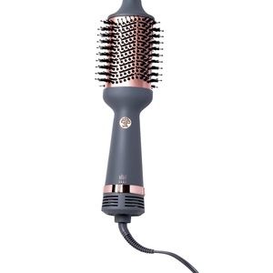 Up in the Air Volumizing Brush